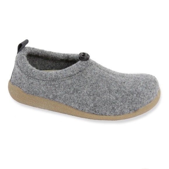 Lodge Shoe Unisex in Slate - Picture 2 of 14